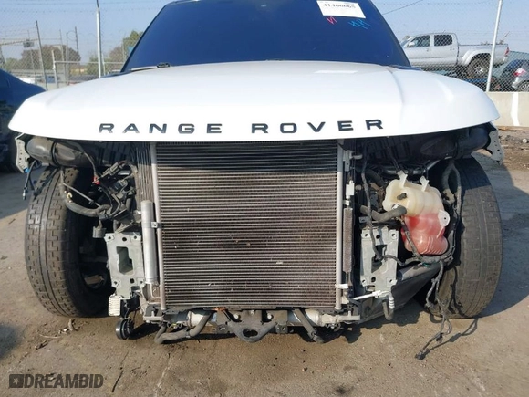 2016 Land Rover Range Rover Sport V8 Dynamic with VIN SALWR2EF5GA572140, listed as a IAAI auction lot 41466665 with 1 mi miles. Bid and sale history available at carsss.com. Image 6.