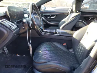 2021 Mercedes-Benz S 580 z VIN W1K6G7GB5MA056303, wystawiony jako Copart lot #70400402 z przebiegiem 35 475 mil mil oraz . Historia ofert i sprzedaży dostępna na DreamBid. Obrazek 7.