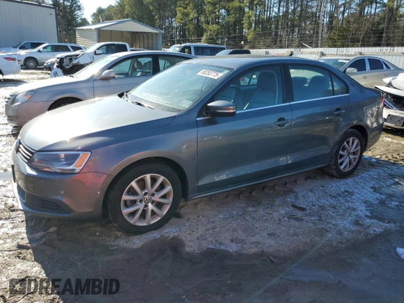 2014 Volkswagen Jetta Sedan SE with VIN 3VWD17AJ7EM256152, listed as a Copart auction lot 88283775 with 105,702 mi miles and Clean Title. Bid and sale history available at carsss.com. Image 1.