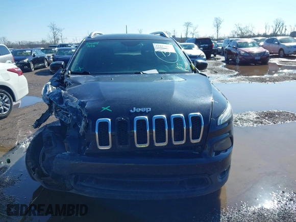 2018 Jeep Cherokee Latitude Plus with VIN 1C4PJLLB1JD552353, listed as a IAAI auction lot 41857521 with 69,880 mi miles. Bid and sale history available at carsss.com. Image 12.