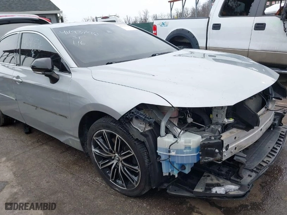 2019 Toyota Avalon XLE with VIN 4T1BZ1FB9KU005475, listed as a IAAI auction lot 41293798 with 111,630 mi miles. Bid and sale history available at carsss.com. Image 18.