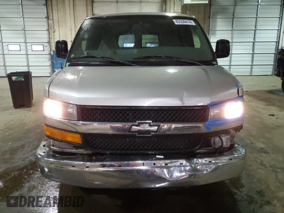 2006 Chevrolet Express Passenger with VIN 1GAHG35U161184548, listed as a Copart auction lot 83356414 with 164,196 mi miles and Clean title. Bid and sale history available at DreamBid. Image 5.