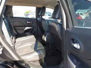 2018 Jeep Cherokee Latitude Plus with VIN 1C4PJLLX2JD525187, listed as a IAAI auction lot 42292946 with 95,492 mi miles and . Bid and sale history available at DreamBid. Image 8.