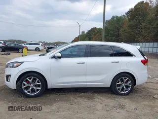 2017 Kia Sorento SX z VIN 5XYPK4A58HG226884, wystawiony jako IAAI lot #40738284 z przebiegiem 137 599 mil mil oraz . Historia ofert i sprzedaży dostępna na DreamBid. Obrazek 14.