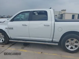 2017 Ram 1500 Lone Star Silver z VIN 1C6RR6LT7HS791379, wystawiony jako IAAI lot #42196470 z przebiegiem 96 222 mil mil oraz . Historia ofert i sprzedaży dostępna na DreamBid. Obrazek 14.