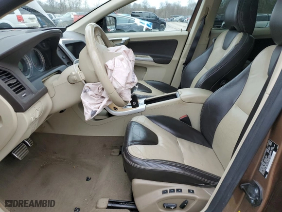 2010 Volvo XC60 3.0T with VIN YV4992DZ1A2021007, listed as a Copart auction lot 52097875 with 0 mi miles and Salvage Title. Bid and sale history available at carsss.com. Image 7.