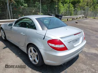 2008 Mercedes-Benz SLK 350 with VIN WDBWK56F98F184942, listed as a IAAI auction lot 42397775 with 80,851 mi miles and . Bid and sale history available at DreamBid. Image 3.