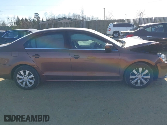 2017 Volkswagen Jetta S с VIN 3VW2B7AJ6HM324093, выставлен на аукционе IAAI как лот 41681726 с пробегом 84 248 миль миль и . История ставок и продаж доступна на DreamBid. Изображение 13.