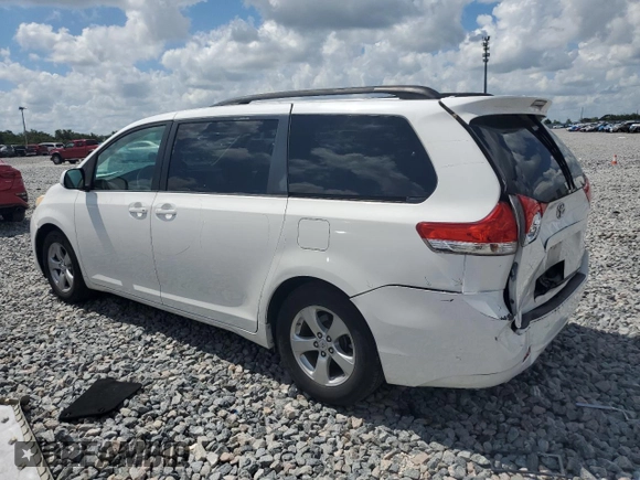 2011 Toyota Sienna LE AAS with VIN 5TDKK3DC9BS100400, listed as a Copart auction lot 62060125 with 210,274 mi miles and Salvage title. Bid and sale history available at DreamBid. Image 2.