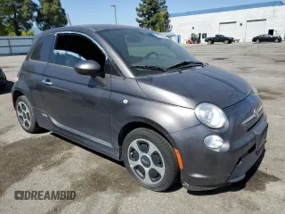 2017 FIAT 500e z VIN 3C3CFFGE1HT598411, wystawiony jako Copart lot #58774295 z przebiegiem 73 573 mil mil oraz Czysty tytuł • Clean title. Historia ofert i sprzedaży dostępna na DreamBid. Obrazek 4.