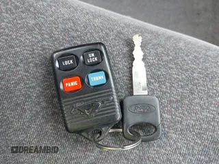 1994 Ford Mustang с VIN 1FALP4443RF186095, выставлен на аукционе IAAI как лот 42490955 с пробегом 124 482 миль миль и . История ставок и продаж доступна на DreamBid. Изображение 11.