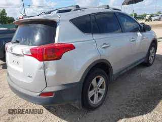 2013 Toyota RAV4 XLE z VIN JTMWFREV7D5000975, wystawiony jako IAAI lot #42574126 z przebiegiem 166 890 mil mil oraz . Historia ofert i sprzedaży dostępna na DreamBid. Obrazek 4.