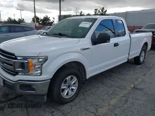 2018 Ford F-150 XL z VIN 1FTEX1C58JKF59560, wystawiony jako IAAI lot #41588032 z przebiegiem 138 858 mil mil oraz . Historia ofert i sprzedaży dostępna na DreamBid. Obrazek 2.
