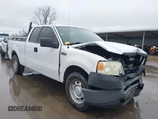 2008 Ford F-150 STX с VIN 1FTRX12W48KD25518, выставлен на аукционе IAAI как лот 41548884 с пробегом 149 746 миль миль и . История ставок и продаж доступна на DreamBid. Изображение 1.