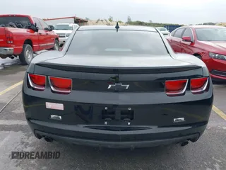 2012 Chevrolet Camaro 1LT z VIN 2G1FB1E38C9132584, wystawiony jako IAAI lot #41879988 z przebiegiem 128 342 mil mil oraz . Historia ofert i sprzedaży dostępna na DreamBid. Obrazek 16.