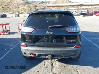 2019 Jeep Cherokee Trailhawk with VIN 1C4PJMBX1KD441175, listed as a IAAI auction lot 42506246 with 47,760 mi miles and . Bid and sale history available at DreamBid. Image 16.