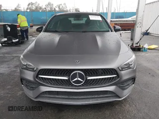 2020 Mercedes-Benz CLA 250 z VIN W1K5J4GB6LN106225, wystawiony jako IAAI lot #41504703 z przebiegiem 51 357 mil mil oraz . Historia ofert i sprzedaży dostępna na DreamBid. Obrazek 13.