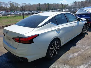 2019 Nissan Altima 2.5 SR with VIN 1N4BL4CV7KC169504, listed as a IAAI auction lot 41891687 with 88,906 mi miles. Bid and sale history available at carsss.com. Image 4.