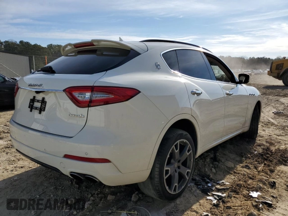 2017 Maserati Levante S with VIN ZN661YUSXHX237310, listed as a Copart auction lot 45081913 with 59,568 mi miles. Bid and sale history available at carsss.com. Image 3.