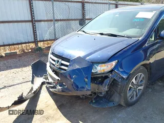 2016 Honda Odyssey Touring Elite with VIN 5FNRL5H92GB018400, listed as a IAAI auction lot 41786969 with 155,610 mi miles. Bid and sale history available at carsss.com. Image 6.