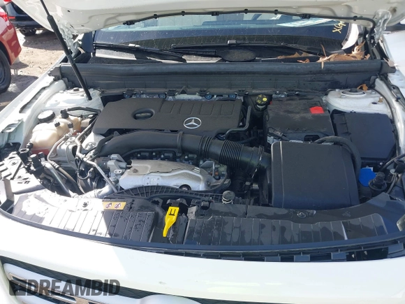 2020 Mercedes-Benz GLB 250 z VIN WDC4M4GB0LW010866, wystawiony jako IAAI lot #41720732 z przebiegiem 6 515 mil mil oraz . Historia ofert i sprzedaży dostępna na DreamBid. Obrazek 10.