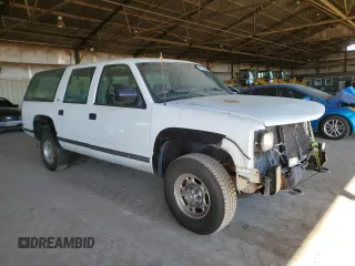 1993 Chevrolet Suburban z VIN 1GNGK26K8PJ352462, wystawiony jako Copart lot #76616364 z przebiegiem 147 505 mil mil oraz Czysty tytuł • Clean title. Historia ofert i sprzedaży dostępna na DreamBid. Obrazek 4.