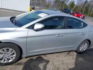 2018 Hyundai Elantra SE z VIN 5NPD74LF6JH297204, wystawiony jako IAAI lot #41903796 z przebiegiem 105 550 mil mil oraz . Historia ofert i sprzedaży dostępna na DreamBid. Obrazek 14.