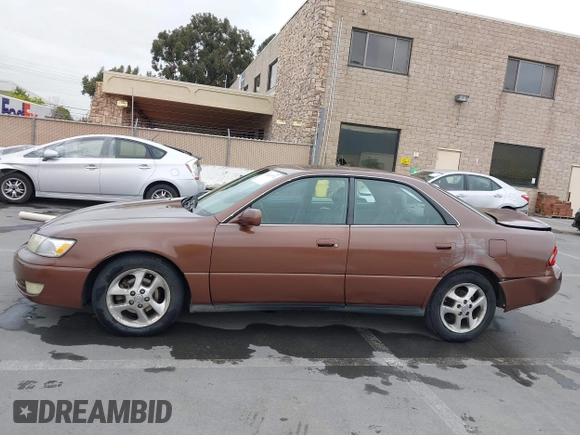 2001 Lexus ES 300 with VIN JT8BF28G310340604, listed as a IAAI auction lot 42113774 with 260,303 mi miles and . Bid and sale history available at DreamBid. Image 14.