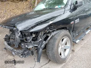 2017 Ram 1500 Express z VIN 3C6RR7KT3HG705029, wystawiony jako IAAI lot #42199557 z przebiegiem 98 229 mil mil oraz . Historia ofert i sprzedaży dostępna na DreamBid. Obrazek 6.