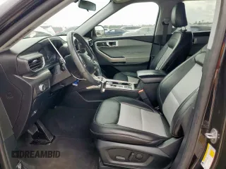 2022 Ford Explorer XLT z VIN 1FMSK7DH2NGC41211, wystawiony jako Copart lot #61841665 z przebiegiem 63 273 mil mil oraz Szkoda całkowita • Salvage title. Historia ofert i sprzedaży dostępna na DreamBid. Obrazek 7.