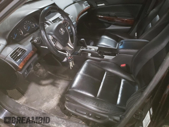 2010 Honda Crosstour EX-L z VIN 5J6TF2H59AL016392, wystawiony jako Copart lot #59362285 z przebiegiem 109 734 mil mil oraz Szkoda całkowita • Salvage title. Historia ofert i sprzedaży dostępna na DreamBid. Obrazek 7.
