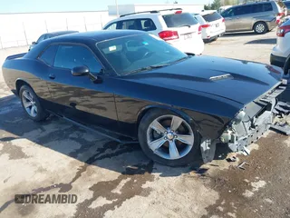 2019 Dodge Challenger SXT z VIN 2C3CDZAGXKH672071, wystawiony jako IAAI lot #41969432 z przebiegiem 180 306 mil mil oraz . Historia ofert i sprzedaży dostępna na DreamBid. Obrazek 1.