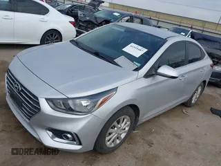 2020 Hyundai Accent SE with VIN 3KPC24A63LE126821, listed as a IAAI auction lot 41555407 with 33,639 mi miles. Bid and sale history available at carsss.com. Image 2.