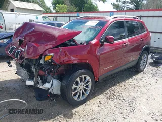 2020 Jeep Cherokee Altitude with VIN 1C4PJLLB3LD586099, listed as a IAAI auction lot 42706250 with 84,848 mi miles and . Bid and sale history available at DreamBid. Image 18.