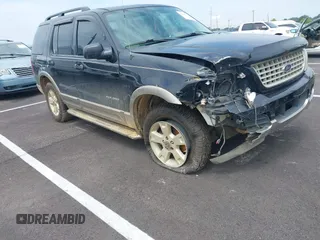 2004 Ford Explorer Eddie Bauer z VIN 1FMZU74K44ZA92419, wystawiony jako IAAI lot #42440778 z przebiegiem 217 527 mil mil oraz . Historia ofert i sprzedaży dostępna na DreamBid. Obrazek 1.