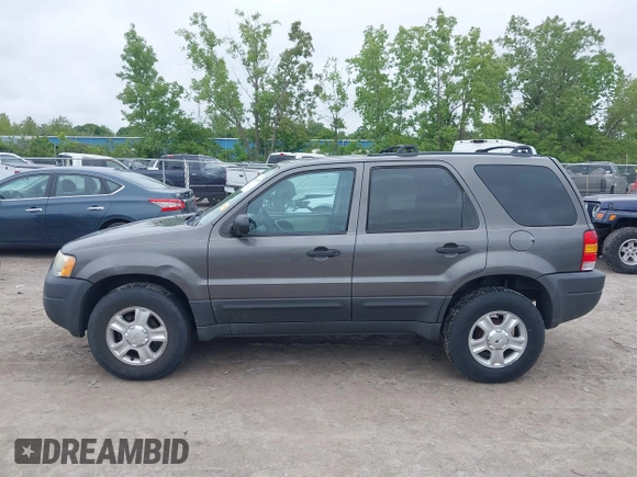 2004 Ford Escape XLT z VIN 1FMCU931X4DA18154, wystawiony jako IAAI lot #42364169 z przebiegiem 173 391 mil mil oraz . Historia ofert i sprzedaży dostępna na DreamBid. Obrazek 14.