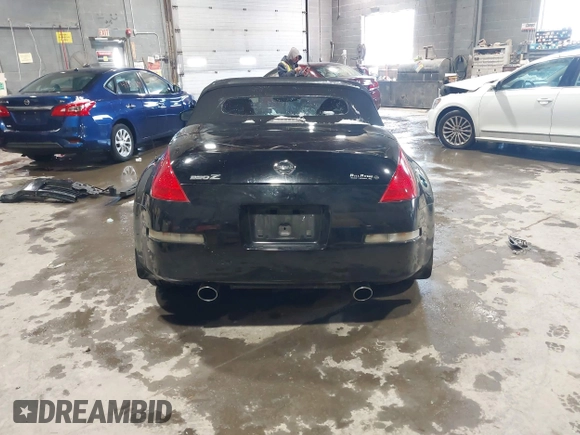 2004 Nissan 350Z Touring with VIN JN1AZ36AX4T014409, listed as a IAAI auction lot 41610945 with 86,756 mi miles. Bid and sale history available at carsss.com. Image 16.