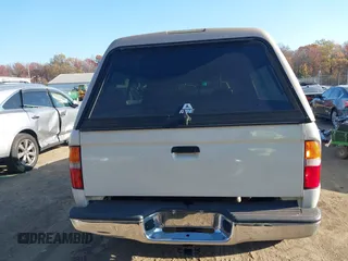 1998 Toyota Tacoma with VIN 4TAWN72N3WZ103586, listed as a IAAI auction lot 40908635 with 197,024 mi miles and . Bid and sale history available at DreamBid. Image 16.