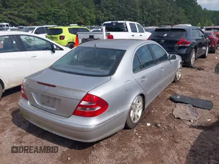 2003 Mercedes-Benz E 500 z VIN WDBUF70J73A332919, wystawiony jako IAAI lot #42477689 z przebiegiem Nie podano mil oraz . Historia ofert i sprzedaży dostępna na DreamBid. Obrazek 4.