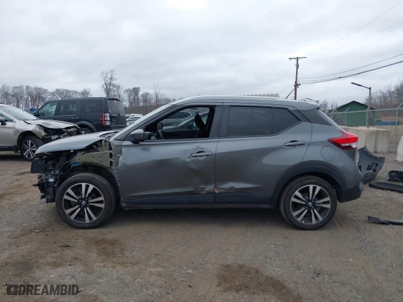 2020 Nissan Kicks SV with VIN 3N1CP5CV7LL525824, listed as a IAAI auction lot 41704814 with 79,647 mi miles. Bid and sale history available at carsss.com. Image 15.
