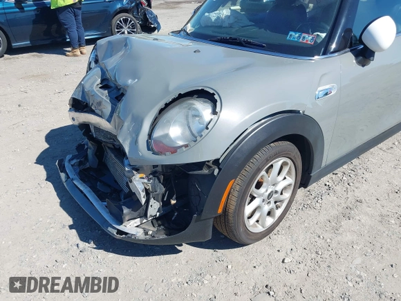 2018 MINI Hardtop Cooper S with VIN WMWXP7C51J2A47022, listed as a IAAI auction lot 42199086 with 70,065 mi miles and . Bid and sale history available at DreamBid. Image 18.