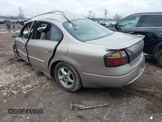 2002 Pontiac Bonneville SE z VIN 1G2HX54K624146331, wystawiony jako IAAI lot #41924115 z przebiegiem 83 665 mil mil oraz . Historia ofert i sprzedaży dostępna na DreamBid. Obrazek 3.