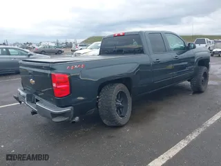 2018 Chevrolet Silverado 1500 LT with VIN 1GCVKREH7JZ268186, listed as a IAAI auction lot 41484090 with 153,392 mi miles. Bid and sale history available at carsss.com. Image 4.