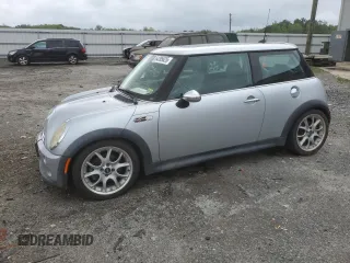 2005 MINI Hardtop S z VIN WMWRE33525TL12938, wystawiony jako Copart lot #64285625 z przebiegiem 200 610 mil mil oraz Czysty tytuł • Clean title. Historia ofert i sprzedaży dostępna na DreamBid. Obrazek 1.