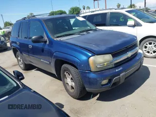 2003 Chevrolet TrailBlazer LS with VIN 1GNDS13S832174543, listed as a IAAI auction lot 42087307 with 123,519 mi miles. Bid and sale history available at carsss.com. Image 1.