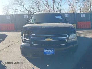 2013 Chevrolet Suburban LS with VIN 1GNSKHE76DR155667, listed as a IAAI auction lot 41053774 with 118,655 mi miles. Bid and sale history available at carsss.com. Image 12.