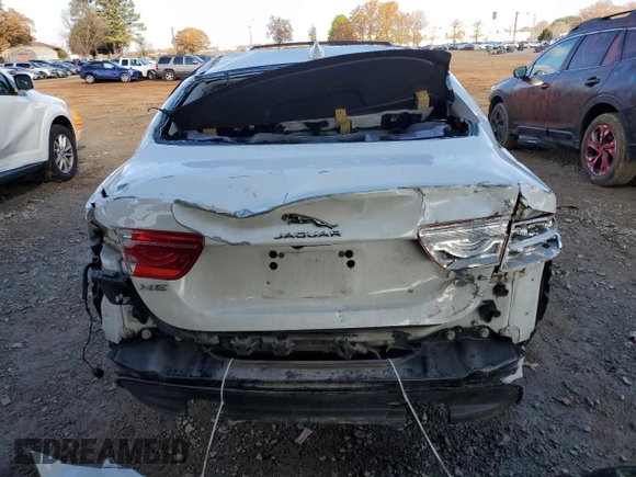 2018 Jaguar XE 25t with VIN SAJAR4FX7JCP37302, listed as a Copart auction lot 84703324 with 0 mi miles and Salvage Title. Bid and sale history available at carsss.com. Image 6.