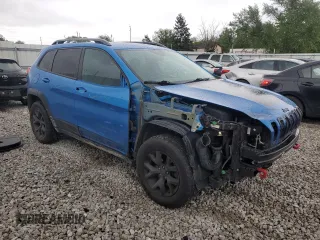 2017 Jeep Cherokee Trailhawk с VIN 1C4PJMBS4HW601454, выставлен на аукционе Copart как лот 58015315 с пробегом 96 795 миль миль и Списание • Salvage title. История ставок и продаж доступна на DreamBid. Изображение 4.