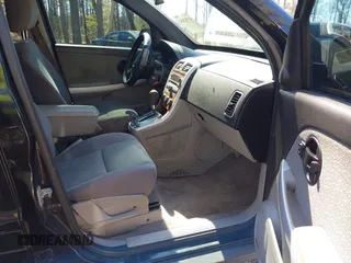 2007 Chevrolet Equinox LT with VIN 2CNDL73F176089463, listed as a IAAI auction lot 41782434 with 193,873 mi miles. Bid and sale history available at carsss.com. Image 5.