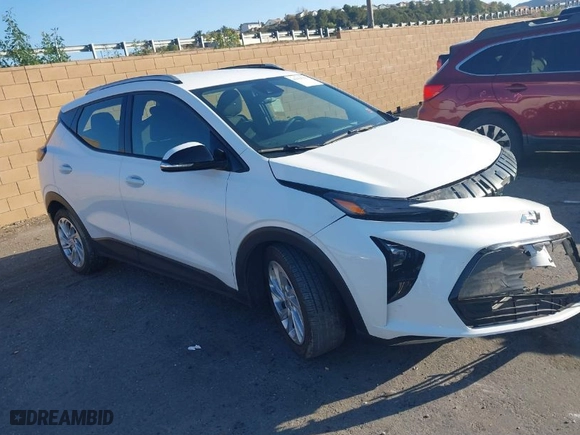 2023 Chevrolet Bolt EUV LT with VIN 1G1FY6S09P4106915, listed as a IAAI auction lot 41434250 with 35,370 mi miles. Bid and sale history available at carsss.com. Image 1.